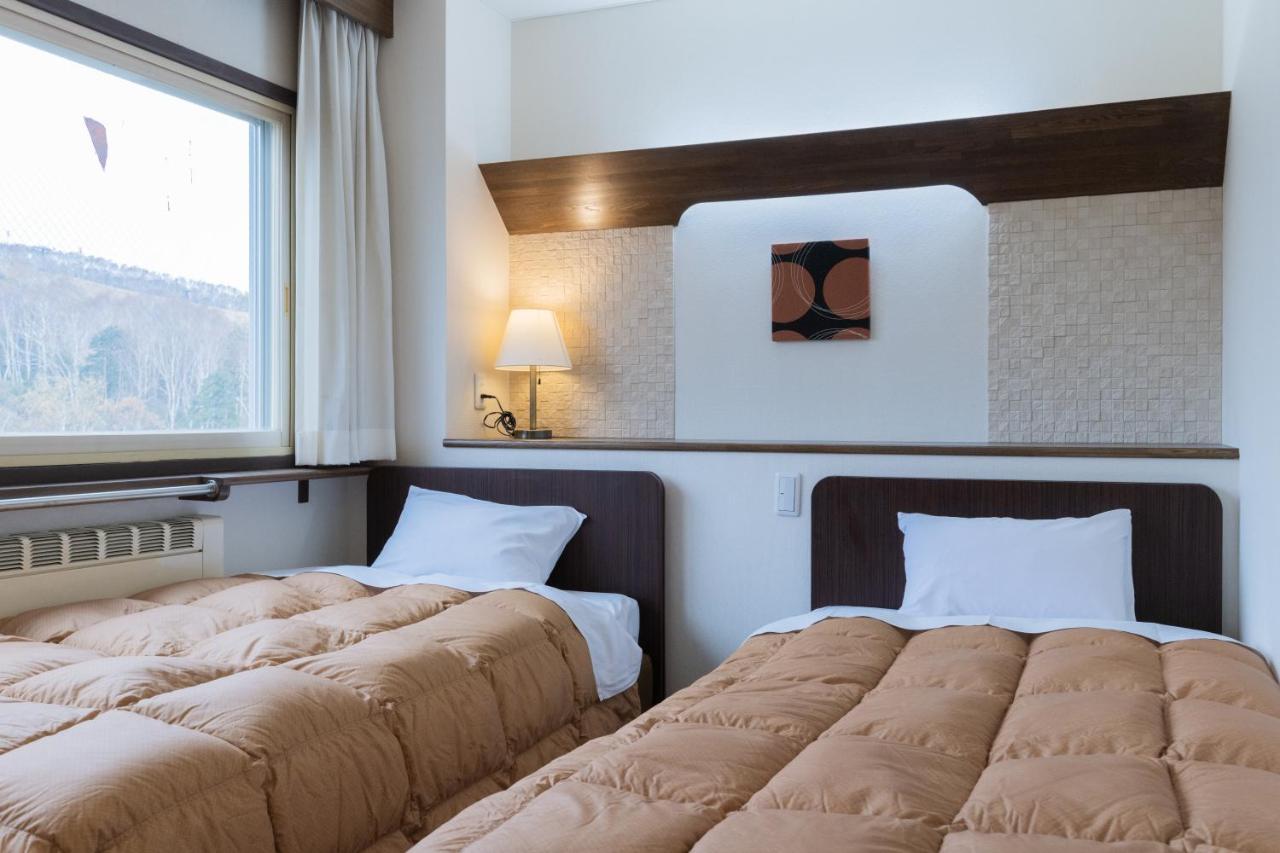 Shiga Kogen Olympic Hotel Яманоуті Екстер'єр фото